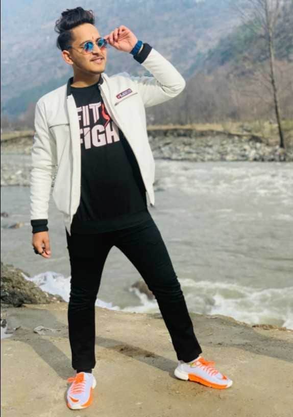 ayushman bhatt well perform in dancing show